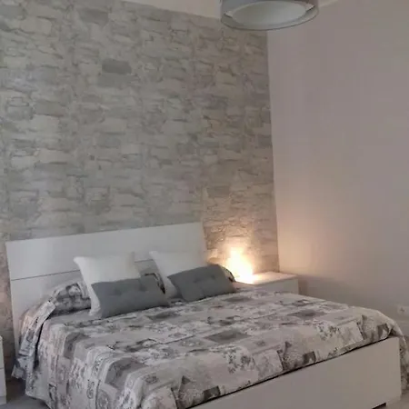 Arcadia Apartment